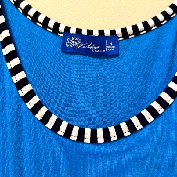 Aster By Firmiana Lace-Trim Tunic with Striped Side Pockets - Picture 6 of 6